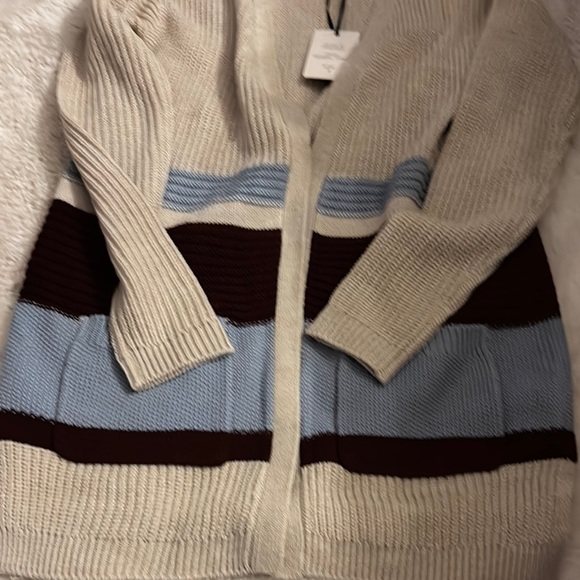 Colorblock Cardigan Sweater - Picture 4 of 4
